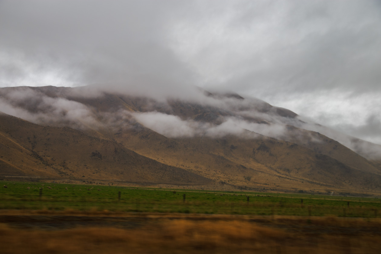      (Twizel)    (Milford Sound).  ,    .   ,     .