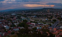 Тбилиси. Панорама центра города с верхней станции фуникулёра.