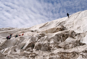Фото 23. Первая верёвка на третьей ступени ледопада Гумачи.
