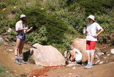 Фото 29. Нарзан в долине реки Ирик.