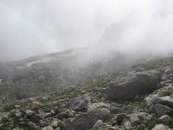 Бараньи лбы, которыми заканчивается восточный ледник перевала Пирамида