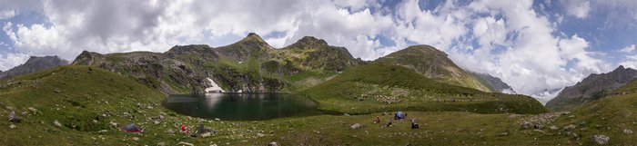 Круговая панорама у озера Голубое.