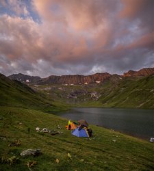 Рассвет на озере Кяфар. Собираем лагерь.