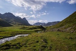 Вид на юг в сторону озера Кяфар из широкой части долины реки Кяфар.