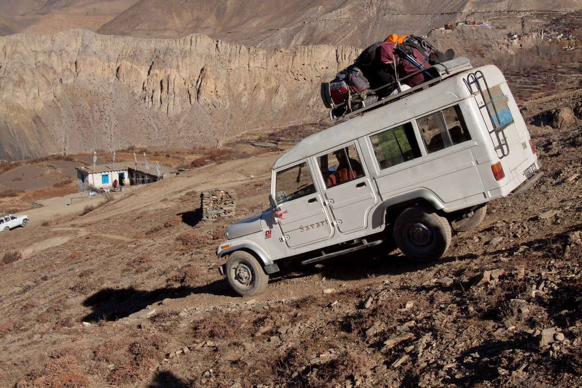      Jomsom.   ,       .