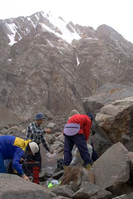 Фото 6. Оставляем заброску в камнях
