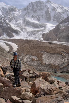 Фото 8. Айлама Западный. На заднем плане первал Ульяновцев (3А)