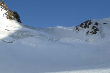 Фото 35. Навеска перил на перевал Загадка Западный