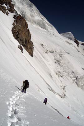Фото 58. Начало спуска с перевала Фестивальный