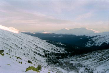 Фото 15. Долина ручья, сбегающего с Ишерима.